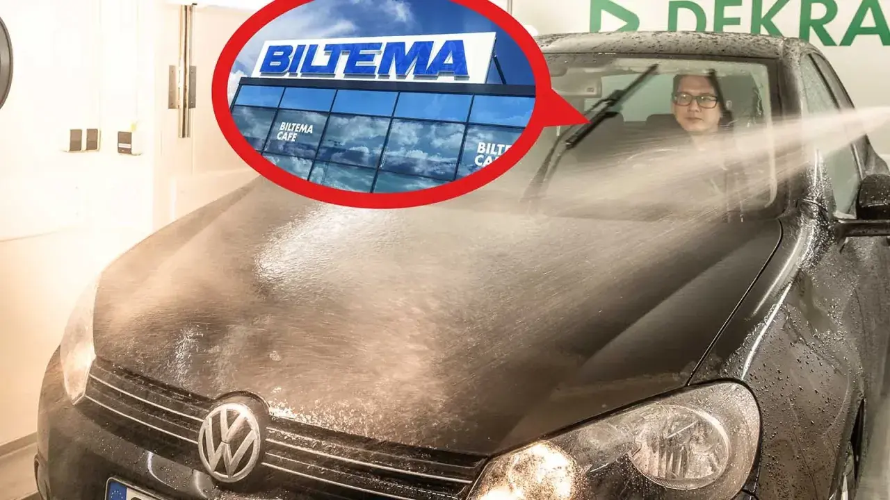 Biltema-logotypen syns över en bil som tvättas. Dags att byta torkarblad biltema?
