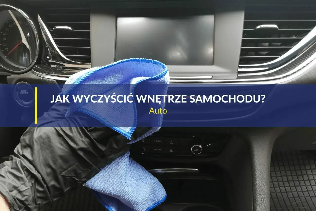 Rękawica i ściereczka z mikrofibry czyszczą wnętrze auta. Dowiedz się, czym wyczyścić samochód w środku domowe sposoby.