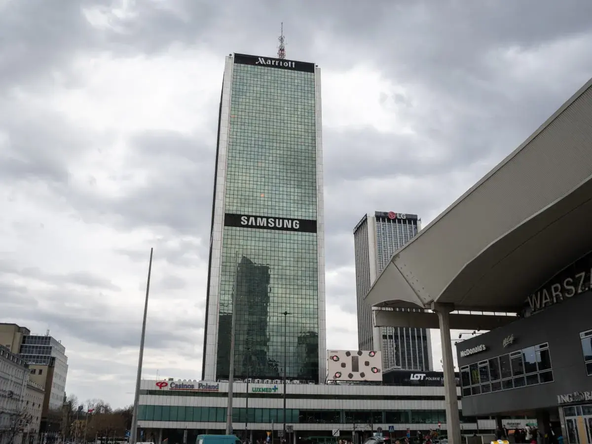 Kto jest właścicielem hotelu Marriott w Warszawie? Oto zaskakujące szczegóły