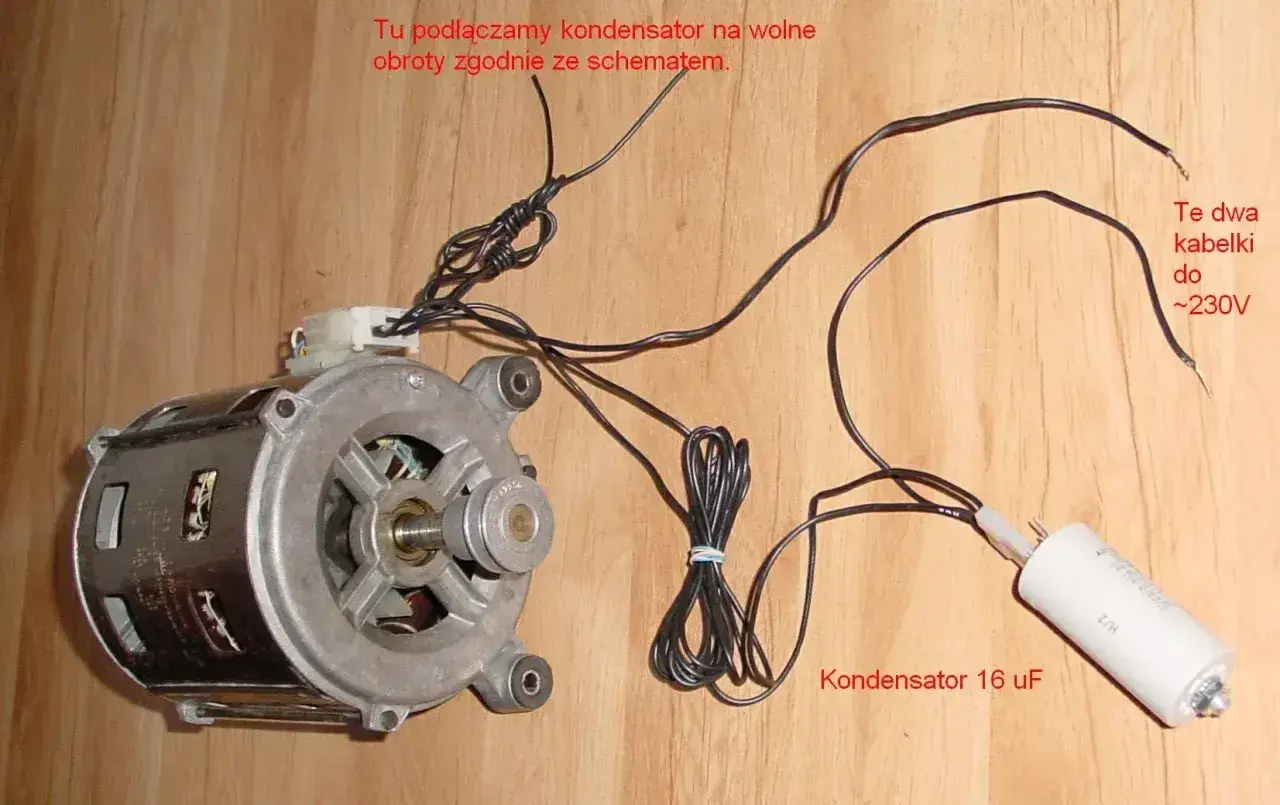 Silnik elektryczny z podłączonym kondensatorem 16 uF. Pokazano, jak podłączyć kondensator na wolne obroty.