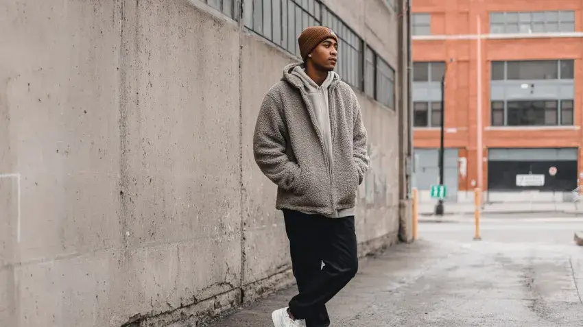 Bluza sherpa: Co to znaczy? Odkryj sekrety ciepła i stylu!