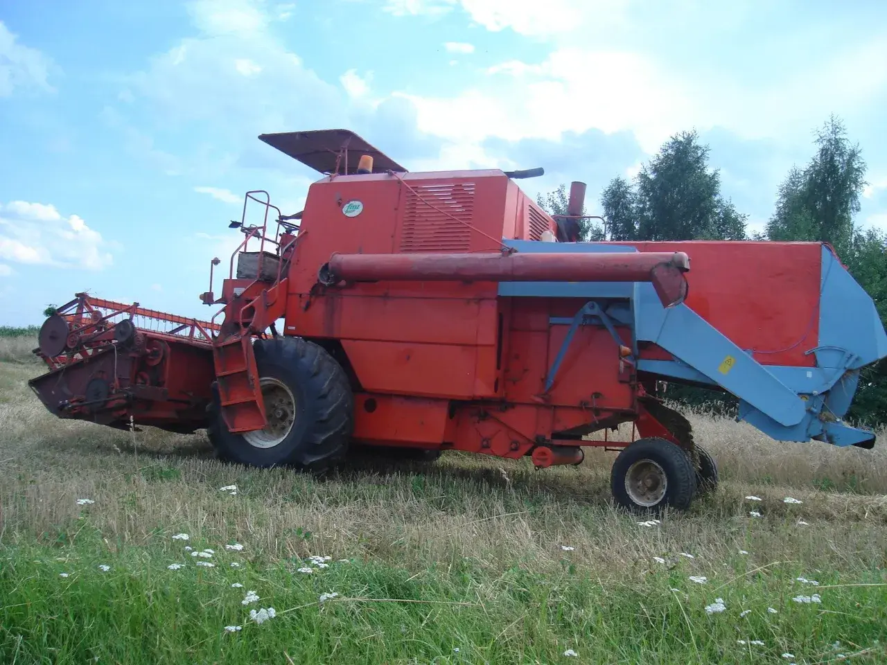 Ile wchodzi zboża do bizona z056? Sprawdź jego wydajność i możliwości