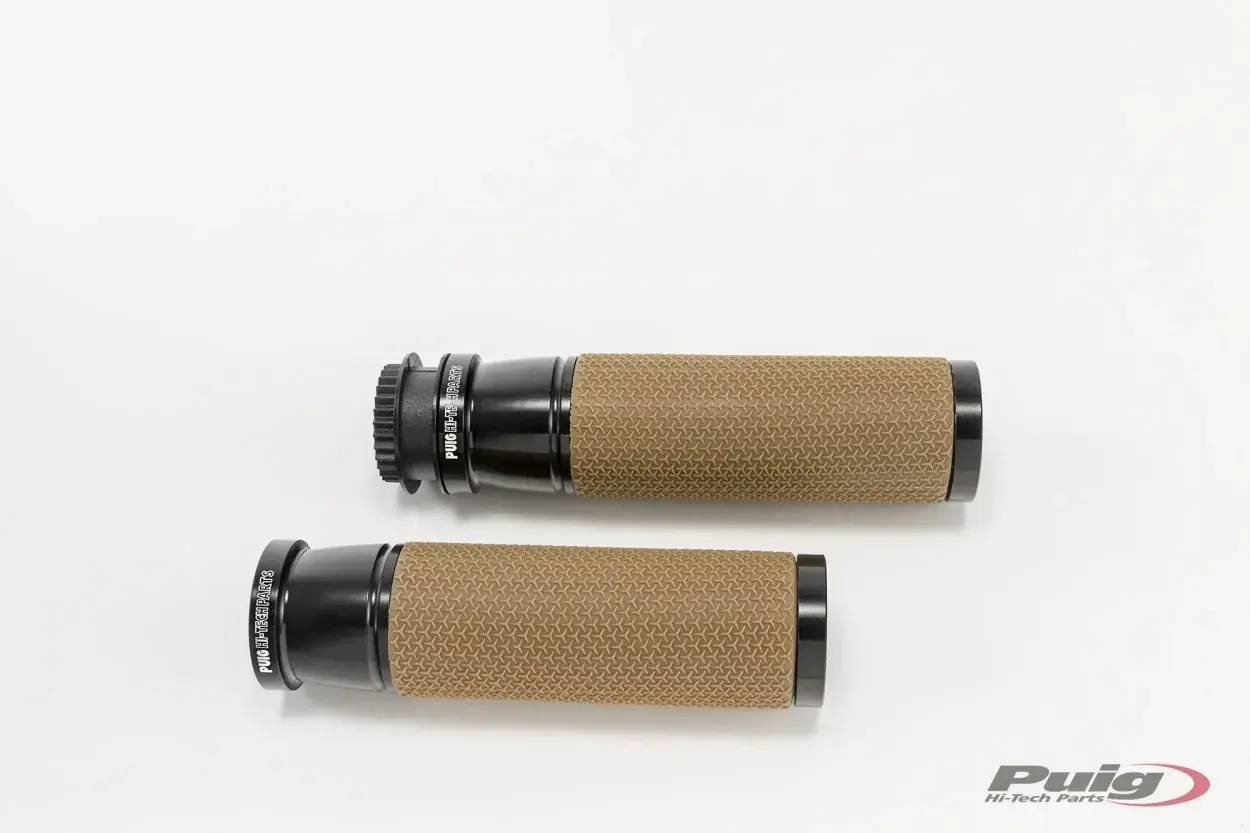 Coppia di manopole moto vintage Puig, color sabbia con grip antiscivolo e finiture nere.