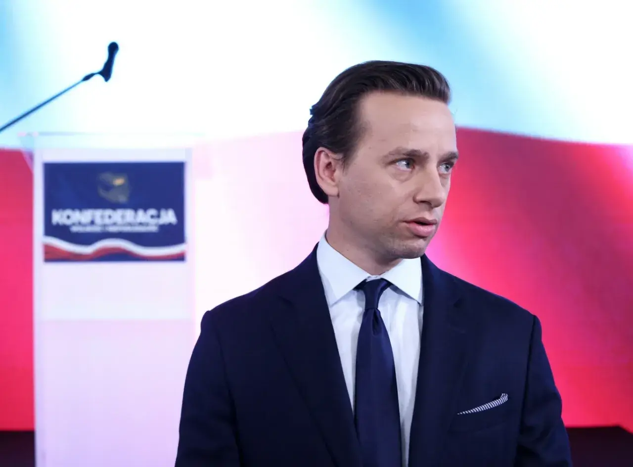 Kiedy Bosak był u Wojewódzkiego, przemawiał na tle logo Konfederacji.
