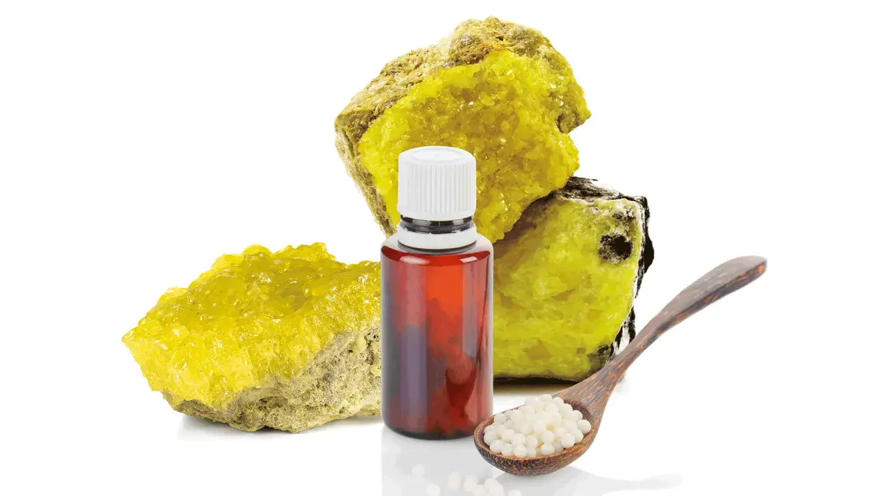 Cristalli gialli e flaconcino ambrato, con globuli su cucchiaino. Ignatia amara dopo quanto fa effetto?