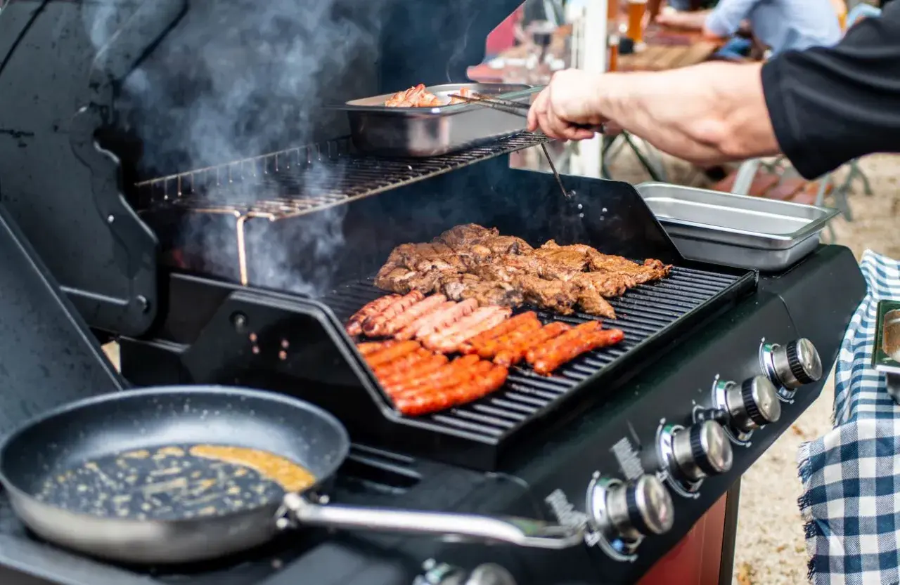Jaki mini grill gazowy wybrać? Ranking, porady, ceny na balkon