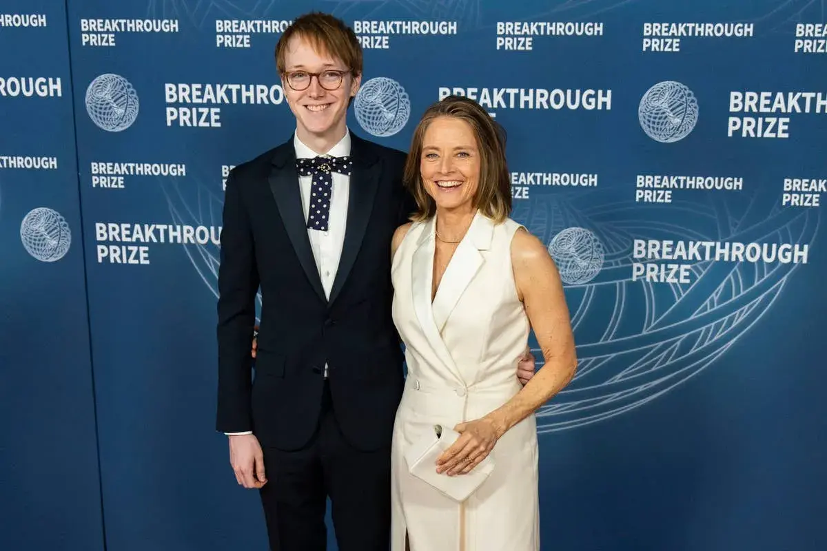 Kit Bernard Foster i Jodie Foster na gali Breakthrough Prize.