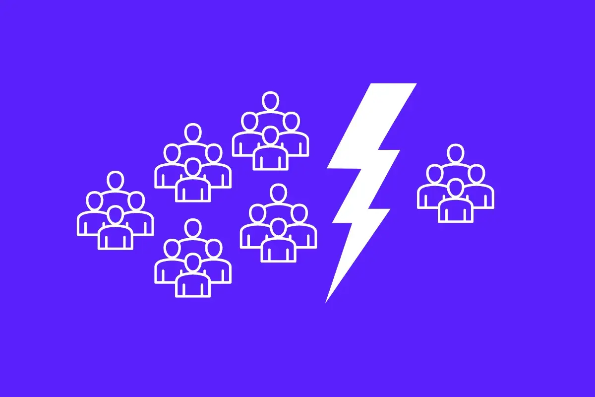 Gruppen von Menschen werden durch einen Blitz geteilt, was die digitale Spaltung symbolisiert.