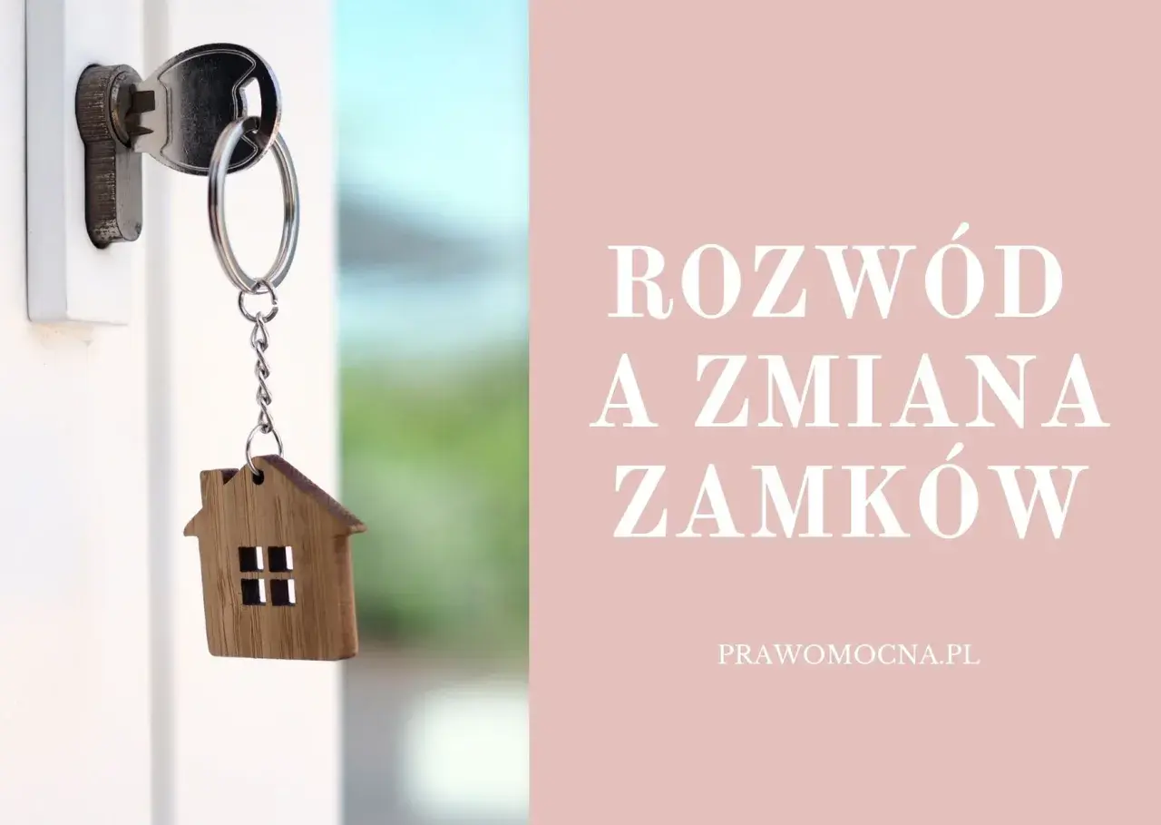 Klucz z breloczkiem w kształcie domu w zamku. Czy można zmienić zamki przed rozwodem? Pytanie o bezpieczeństwo i nowe życie.