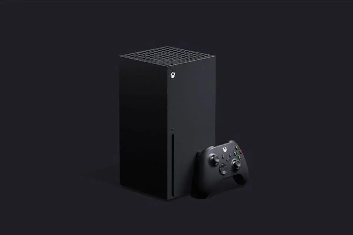 Czarna konsola Xbox Series X i kontroler na ciemnym tle. Premiera Xbox Series X zapowiada nową erę gier.