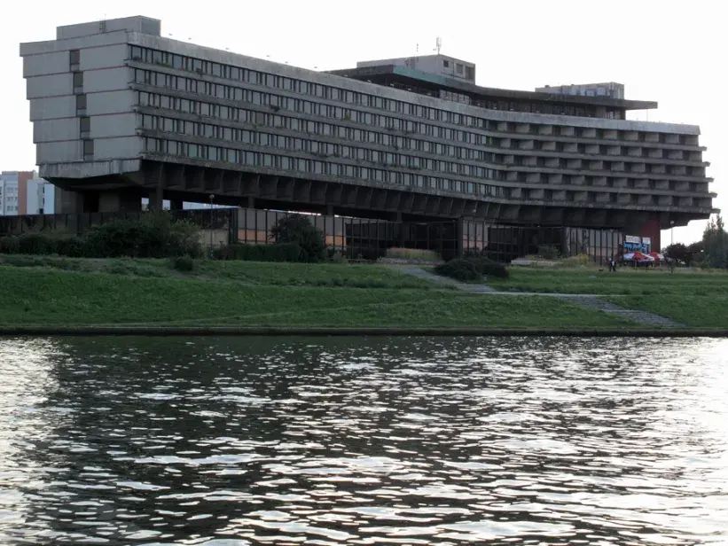 Dlaczego zamknięto hotel Forum w Krakowie? Szokujące przyczyny