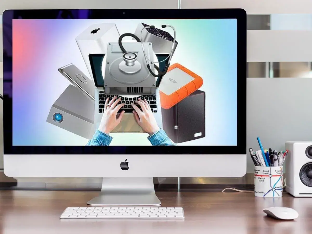 Festplatte wird nicht erkannt? Diagnose von externen Laufwerken und Laptops mit Stethoskop-Symbol.