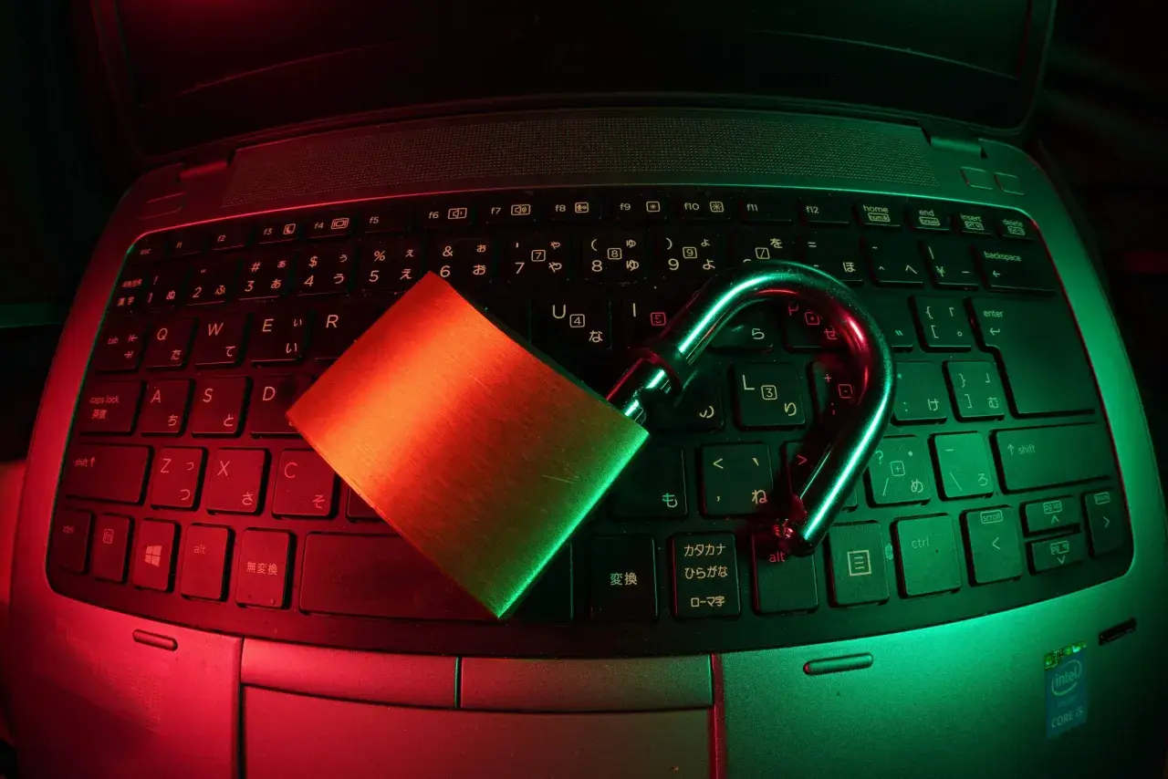 Jak zabezpieczyć pendrive przed kopiowaniem i chronić swoje dane