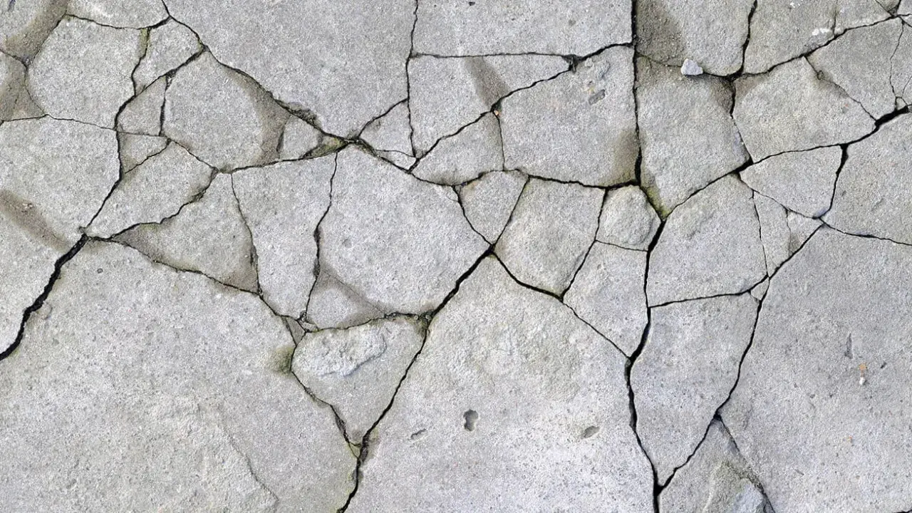 Jak połączyć stary beton z nowym, aby uniknąć pęknięć i problemów