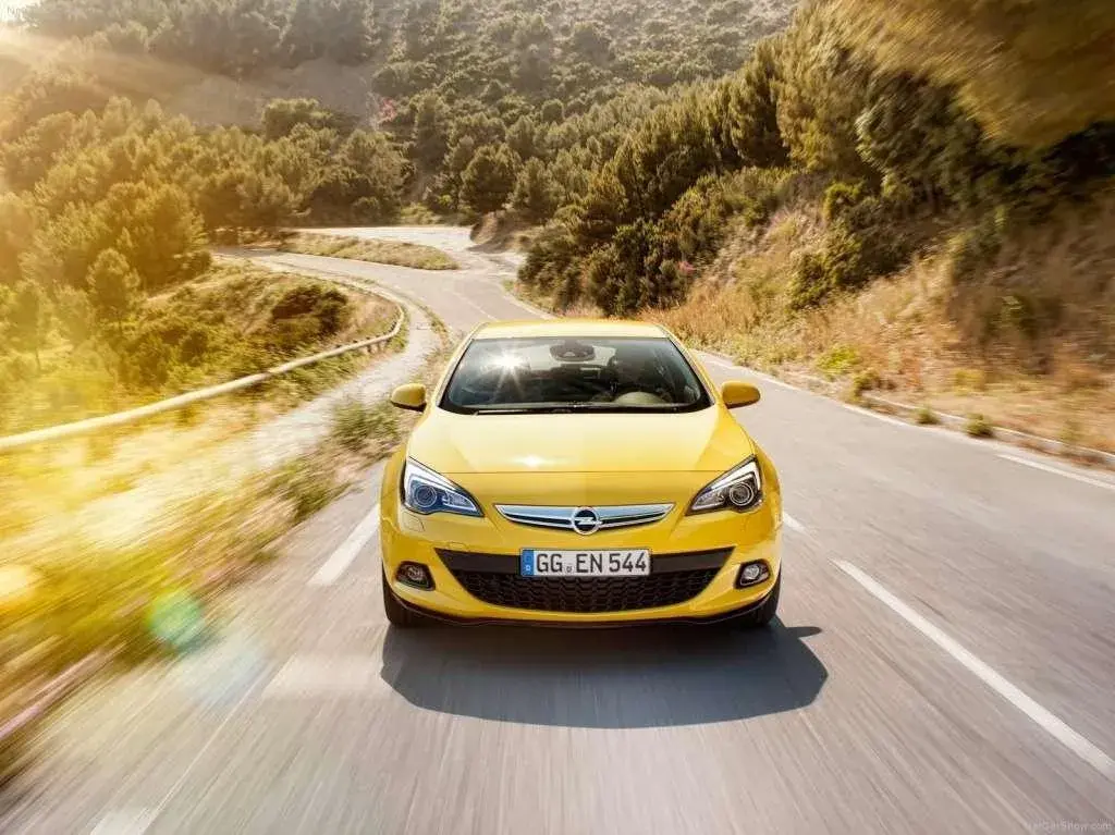 Astra J diesel: Który silnik wybrać? 1.6 CDTI, 1.7 czy 2.0 poradnik