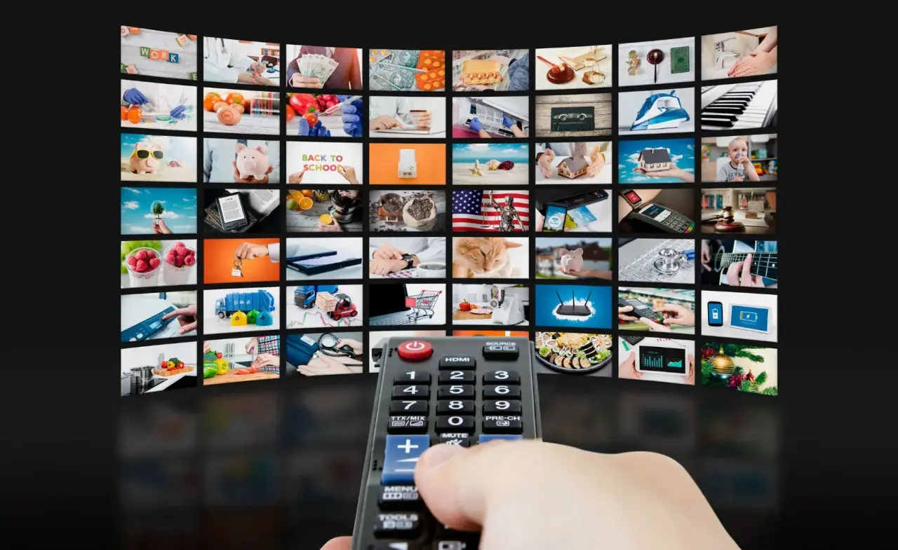 Jaka telewizja w bloku? 4 opcje, koszty i wybór