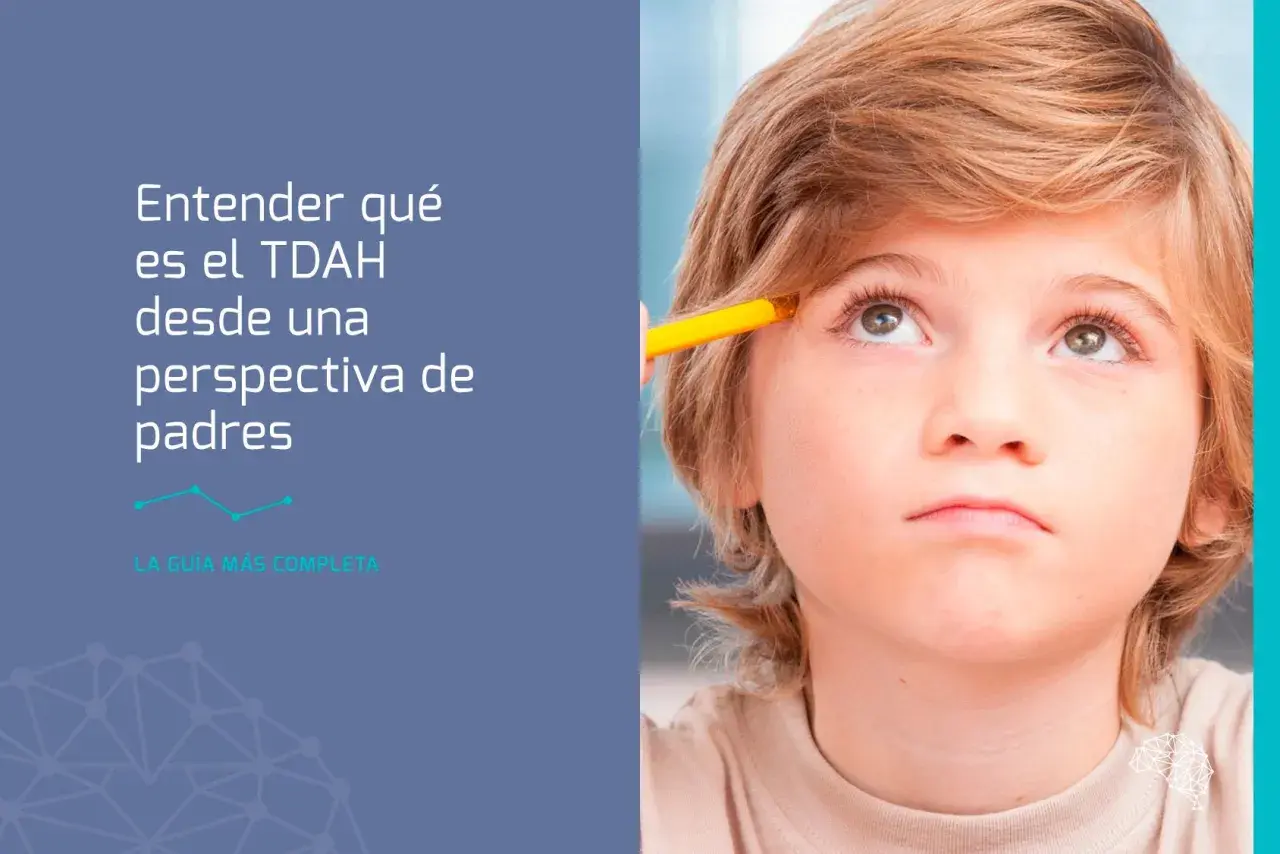 Un niño mira hacia arriba pensativo, con un lápiz cerca de su frente. El texto explica qué es el TDAH en niños desde la perspectiva de los padres.
