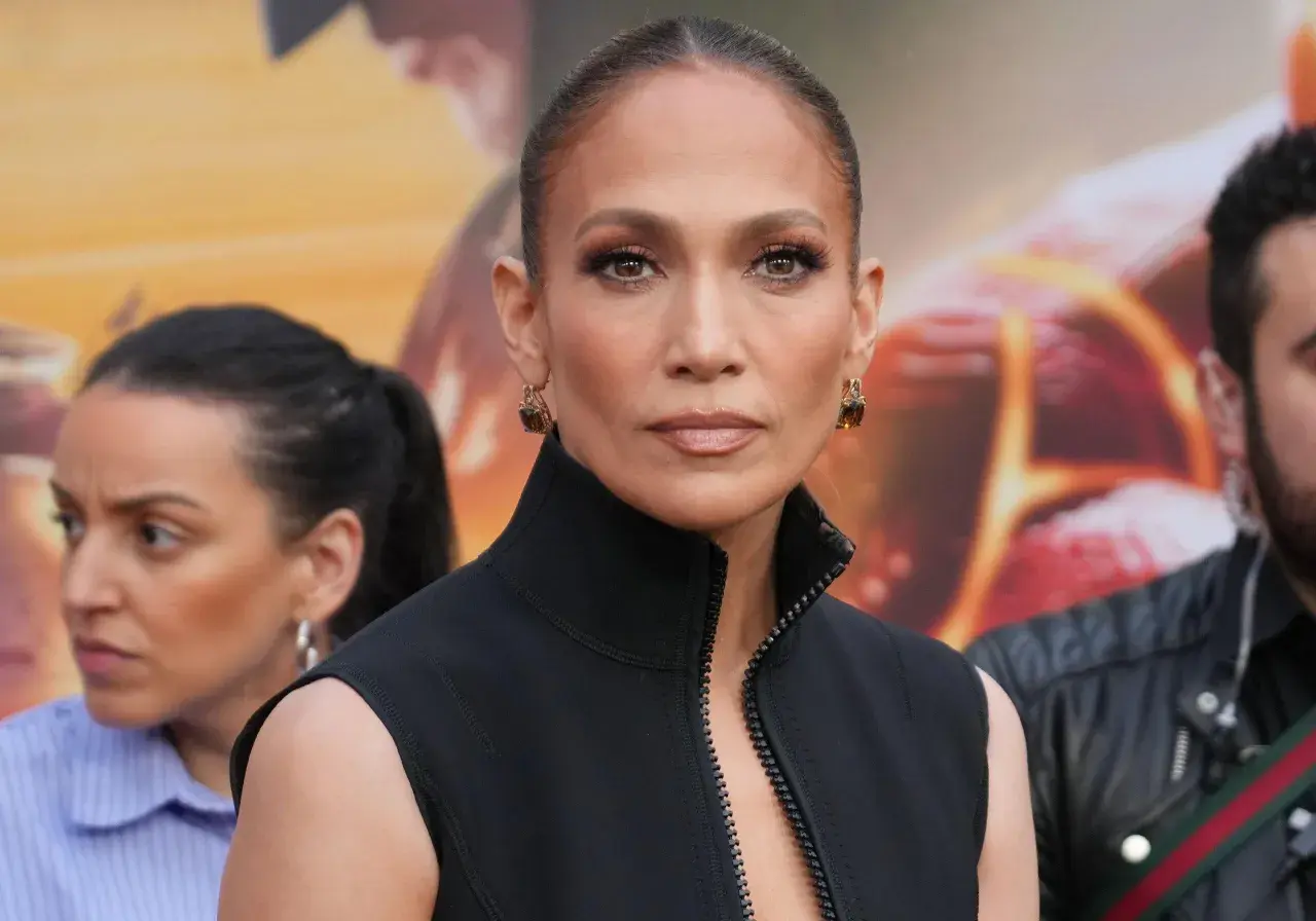Jennifer Lopez, gwiazda wielu filmów, na premierze.