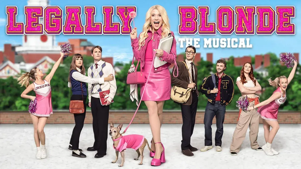 Rollistan i firman "Legally Blonde The Musical" med Elle Woods och hennes vänner.