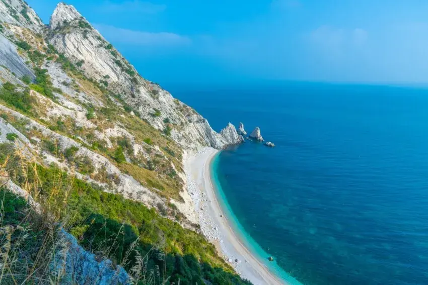 Marche: Vacanze al Mare Economiche - Guida e Località Top