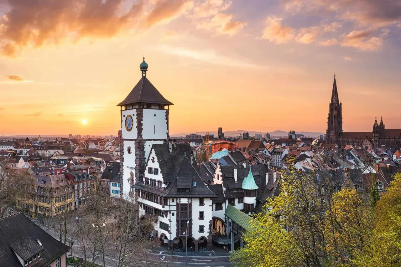 Gdzie leży miasto Freiburg? Odkryj jego niezwykłą lokalizację w Niemczech
