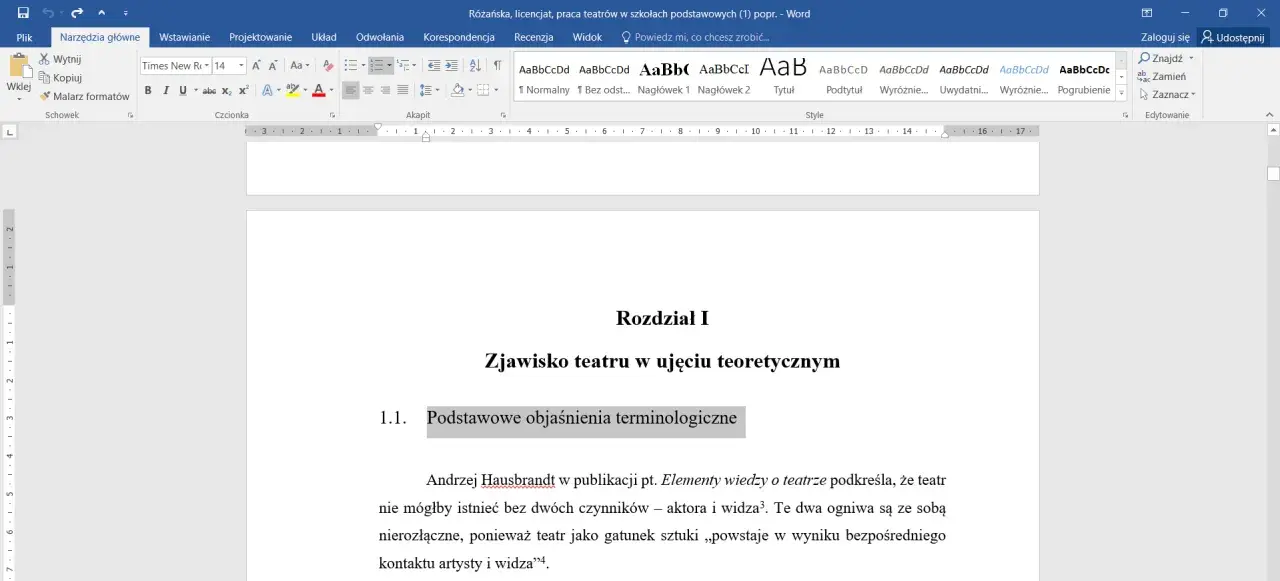 Jak zrobic spis treści w Word? Widok dokumentu z nagłówkami "Rozdział I" i "1.1. Podstawowe objaśnienia terminologiczne".