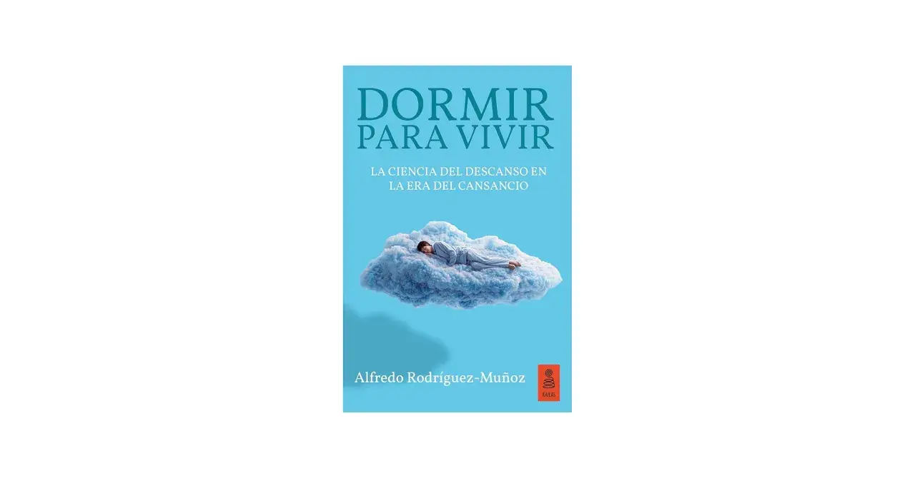 Libros para dormir: un hombre descansa en una nube, portada de "Dormir para vivir" de Alfredo Rodríguez-Muñoz.