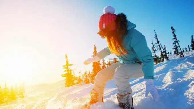 Jak skręcać na snowboardzie - unikaj najczęstszych błędów i zyskaj pewność