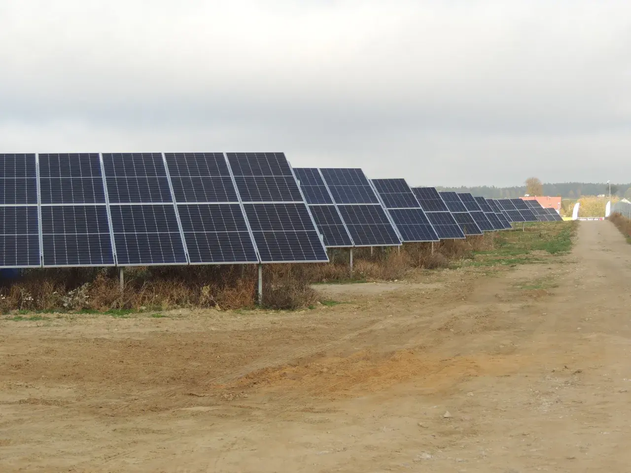 Ile elektrowni słonecznych w Polsce? Ponad 24 GW mocy i 1,6 mln instalacji!