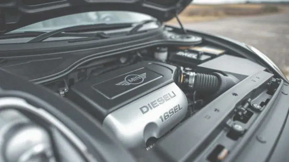 Mini 1.6 diesel – poznaj jego moc, osiągi i ukryte wady