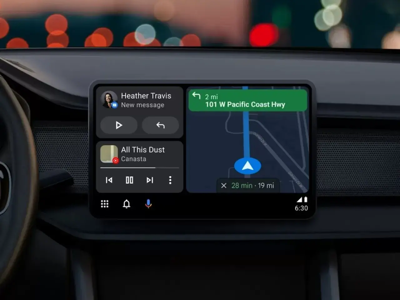 Navigazione con app Android Auto: messaggio da Heather Travis e musica in riproduzione, con indicazioni stradali per la Pacific Coast Hwy.
