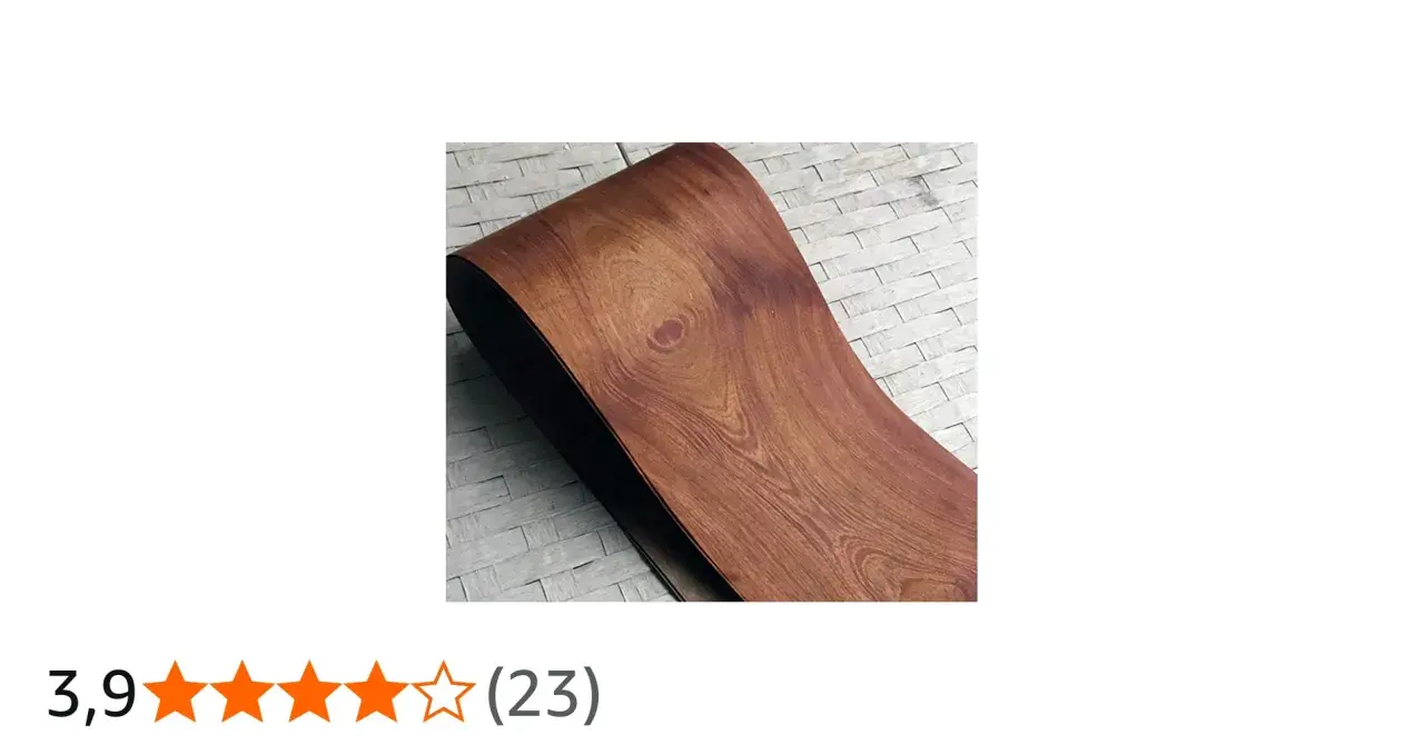 Superficie curva in legno di palissandro con venature evidenti, su sfondo bianco a mattoncini.