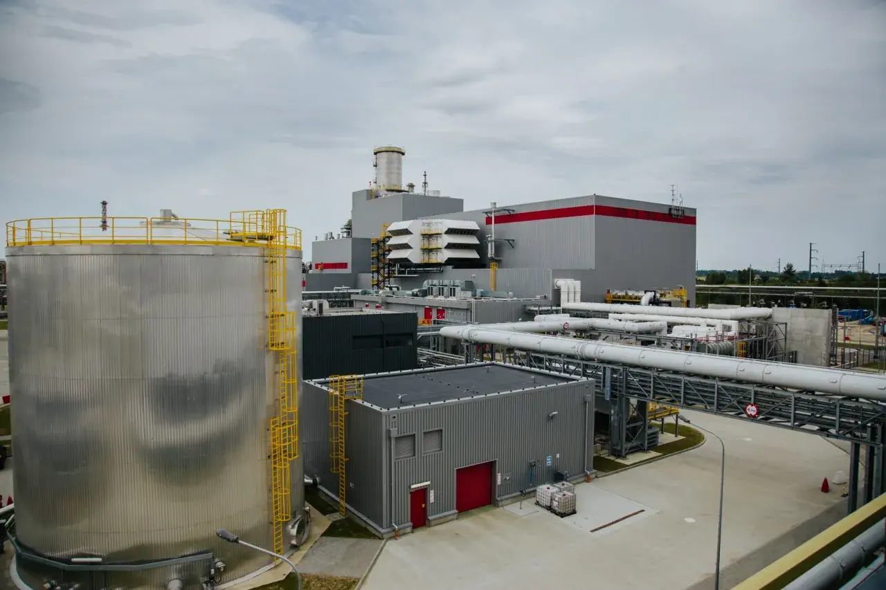 Blok 910 MW Jaworzno: Od awarii do stabilnej pracy w KSE