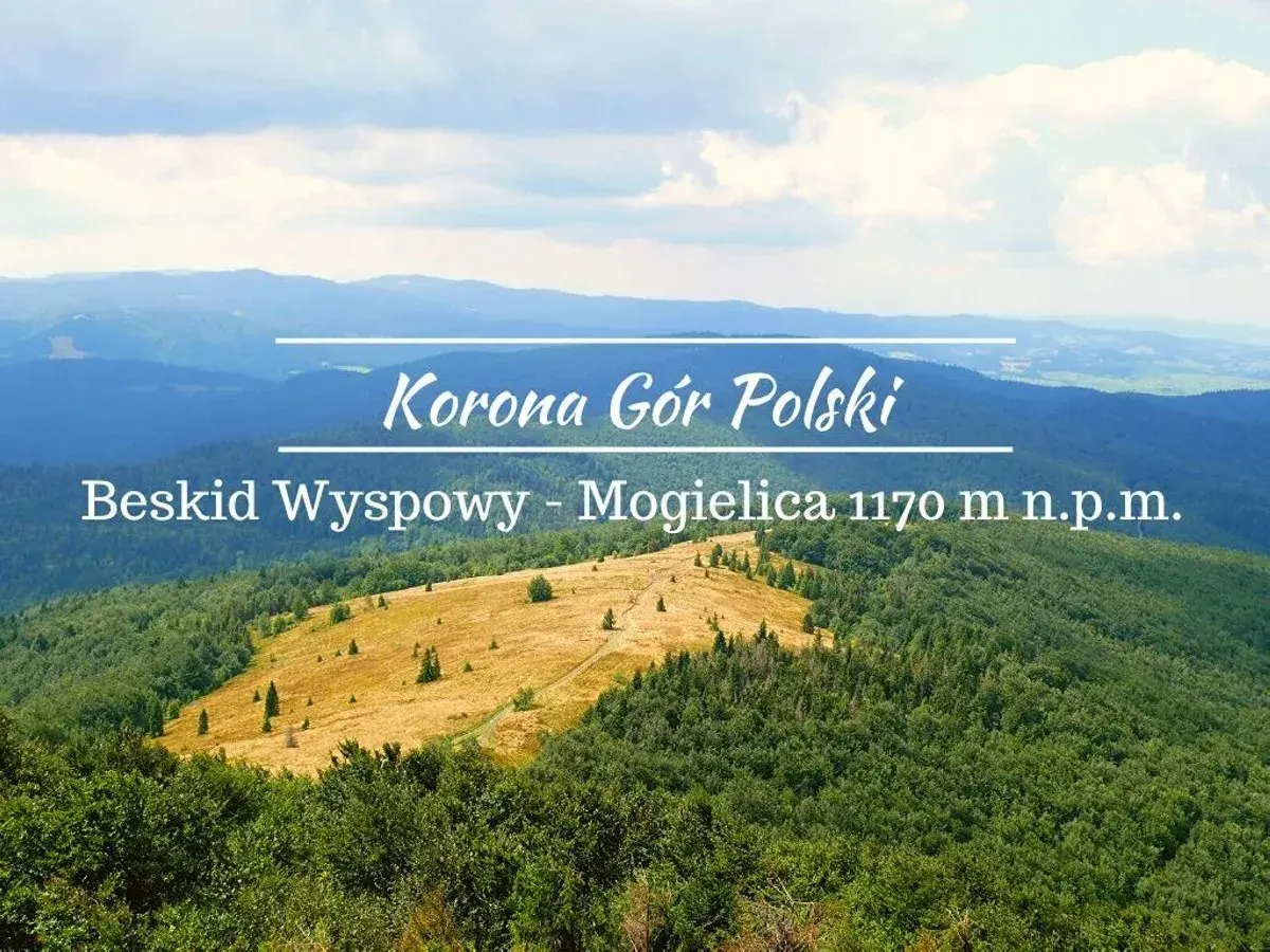 Beskid Wyspowy - Mogielica, 1170 m n.p.m. - szczyt Korony Gór Polski. Malowniczy krajobraz górski.