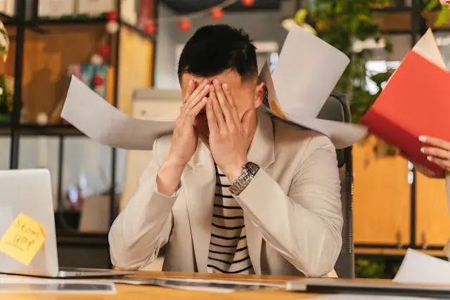 78% Polaków w wypaleniu. Co niszczy psychikę i jak się chronić?