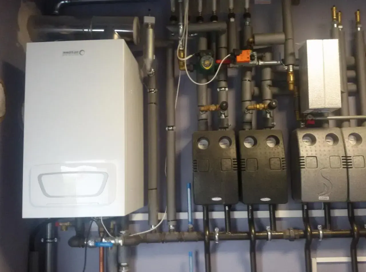 Nowoczesny kocioł gazowy i instalacja grzewcza. Szukasz gazownika w Warszawie? Sprawdź cennik usług!