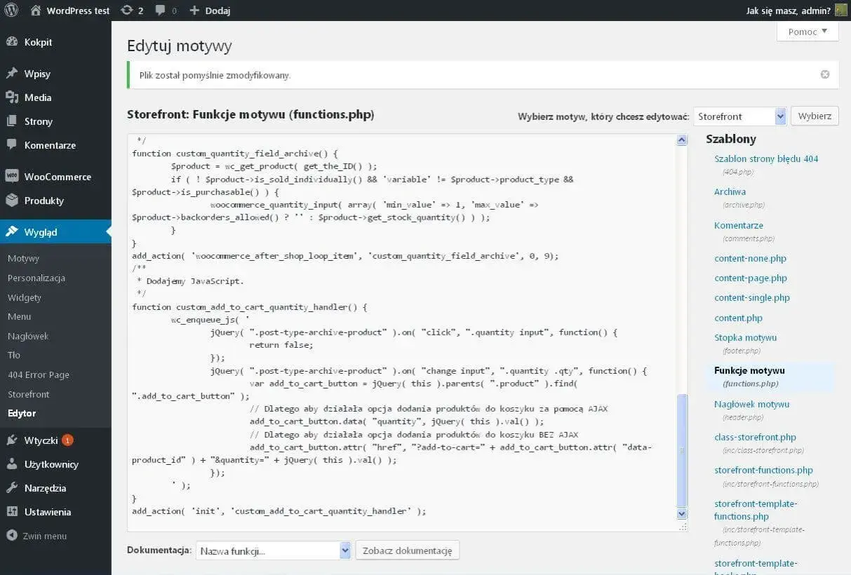 Edytor motywu Storefront, plik functions.php, pokazuje kod PHP i JavaScript do zarządzania woocommerce ilość produktów na stronie.