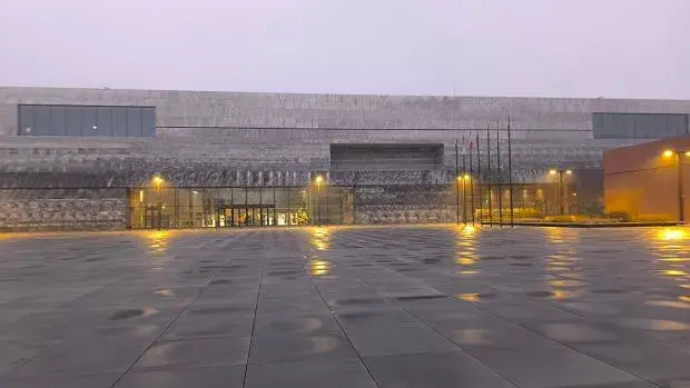 Co to jest muzeum historyczne? Poznaj jego znaczenie i eksponaty