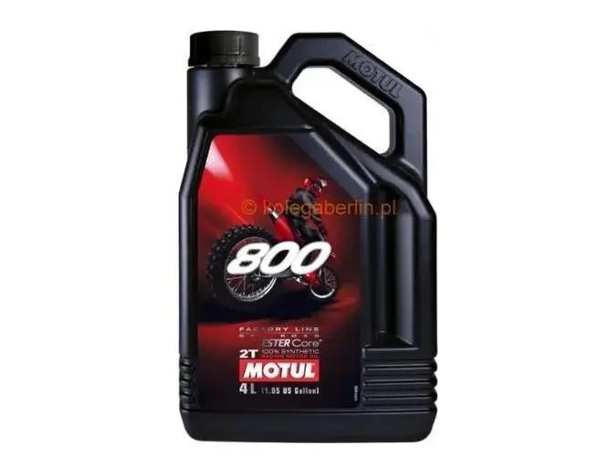 Motul 800: Off-Road czy Road Racing? Wybierz olej dla Twojego 2T
