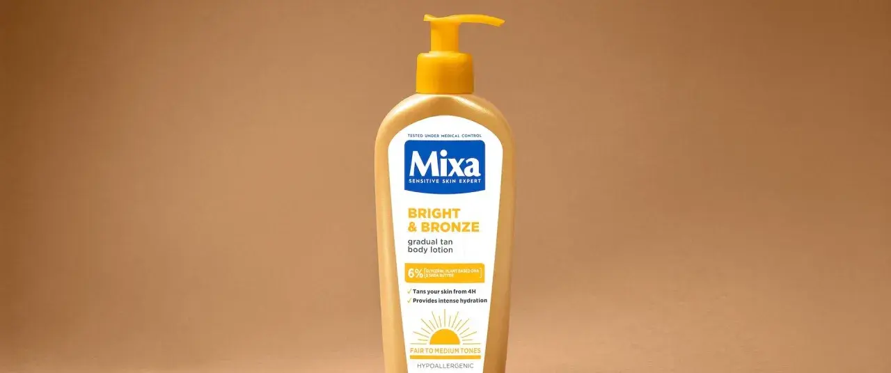 Mixa Bright & Bronze – balsam do ciała, który co przyspiesza opalanie. Skóra muśnięta słońcem od 4h, intensywnie nawilżona.