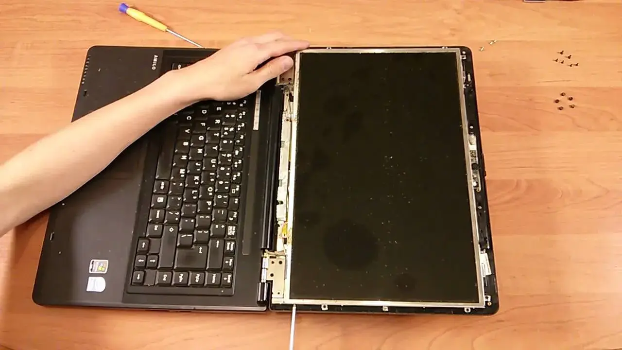 Ile kosztuje wymiana matrycy w laptopie Lenovo? Sprawdź ceny i opcje