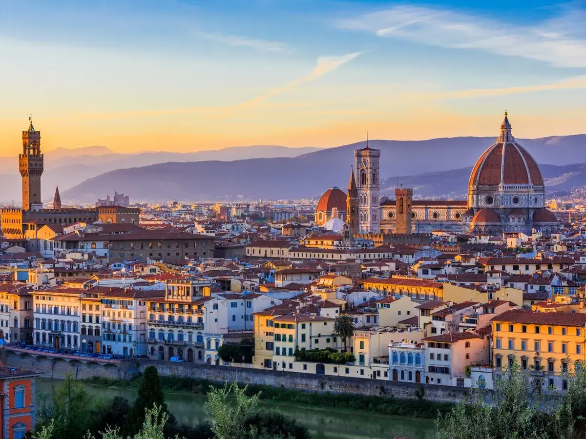 Florenz bei Sonnenuntergang: Dom, Palazzo Vecchio und versteckte Gassen – hier sind die Florenz Geheimtipps für deinen unvergesslichen Trip.