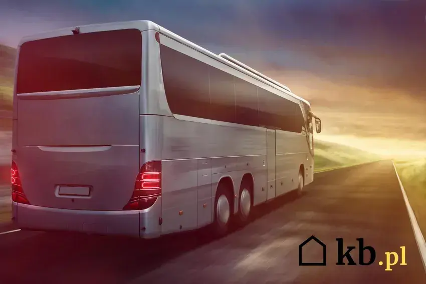 Ile kosztuje nowy autokar w Polsce? Pełny przewodnik 2026