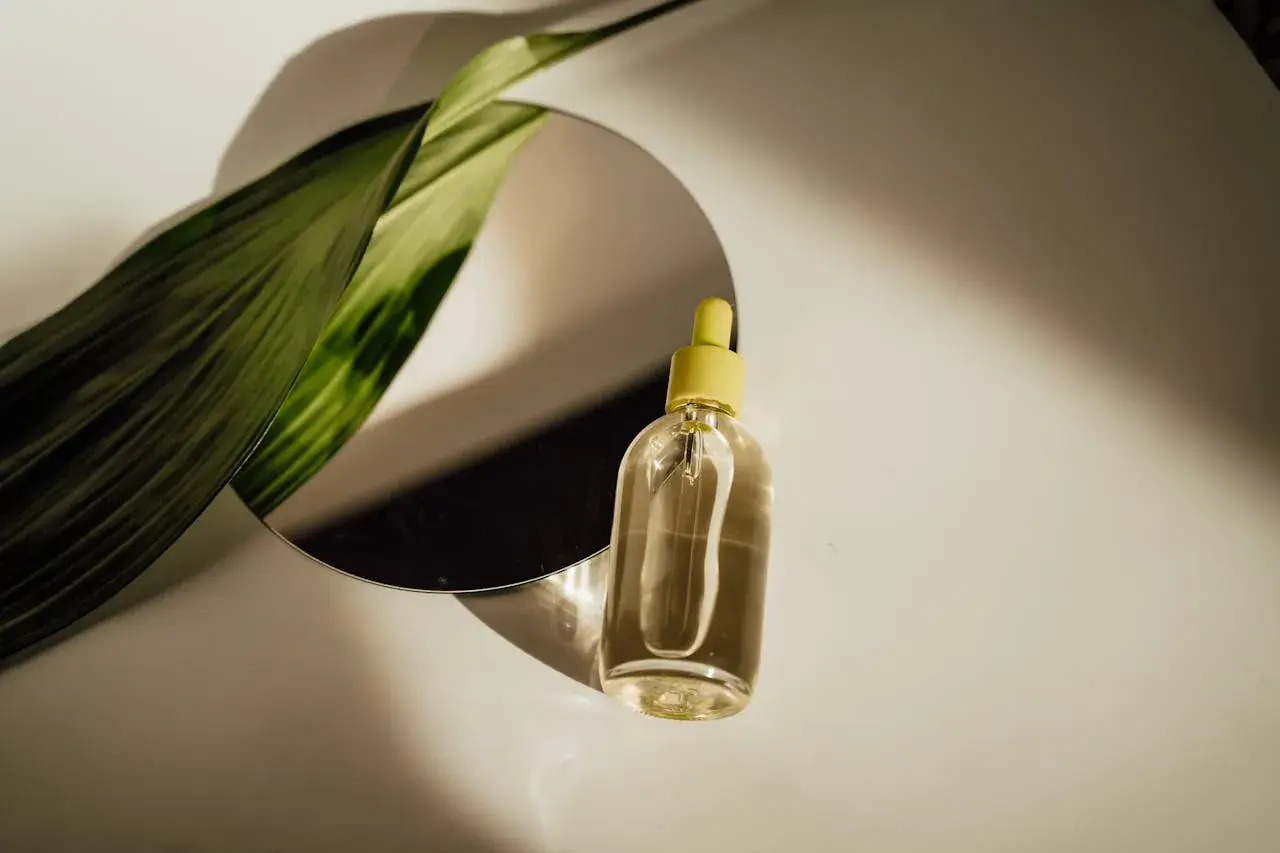 Maksymalna skuteczność serum na twarz? Odkryj sekrety aplikacji!