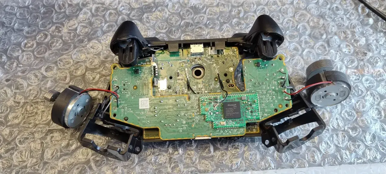 Kalibracja pada Xbox: Zwiększ precyzję, pokonaj stick drift