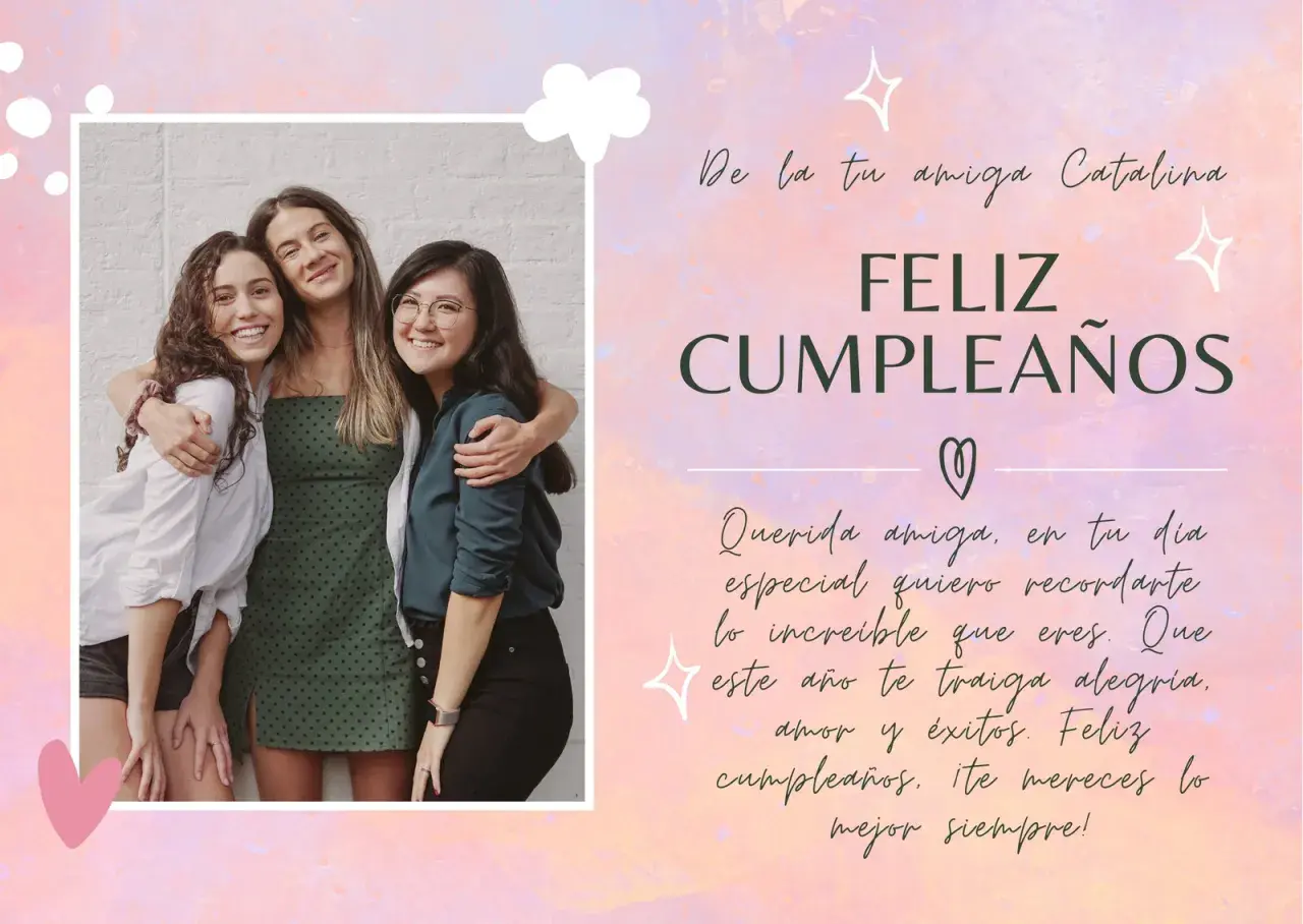 Tres amigas sonriendo, con un mensaje de "Feliz Cumpleaños" escrito en letras bonitas.