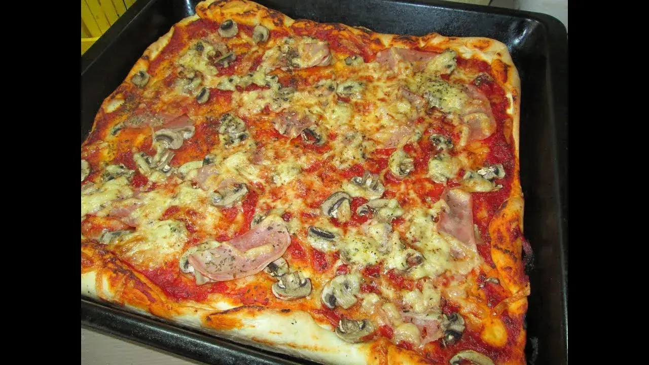 Jak zrobić cienkie ciasto na pizzę, które zachwyci Twoich gości