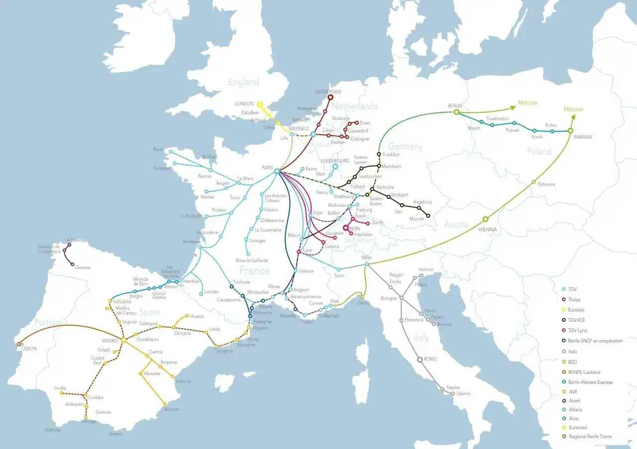 Mapa Europy z zaznaczonymi trasami pociągów, idealna do planowania podróży z biletem Interrail.