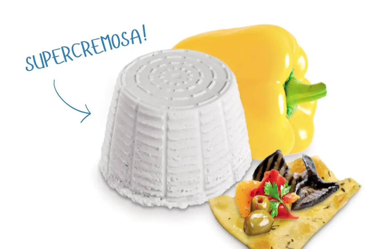 Ricotta super cremosa, con peperone giallo e focaccia con verdure grigliate. Le 100 g ricotta calorie sono perfette per un pasto leggero.