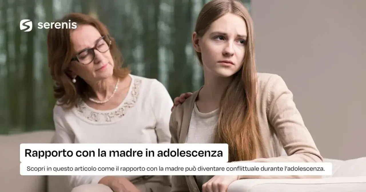 Madre consola figlia adolescente, offrendo supporto per gestire le difficoltà relazionali. Scopri come comportarsi con una figlia egoista.
